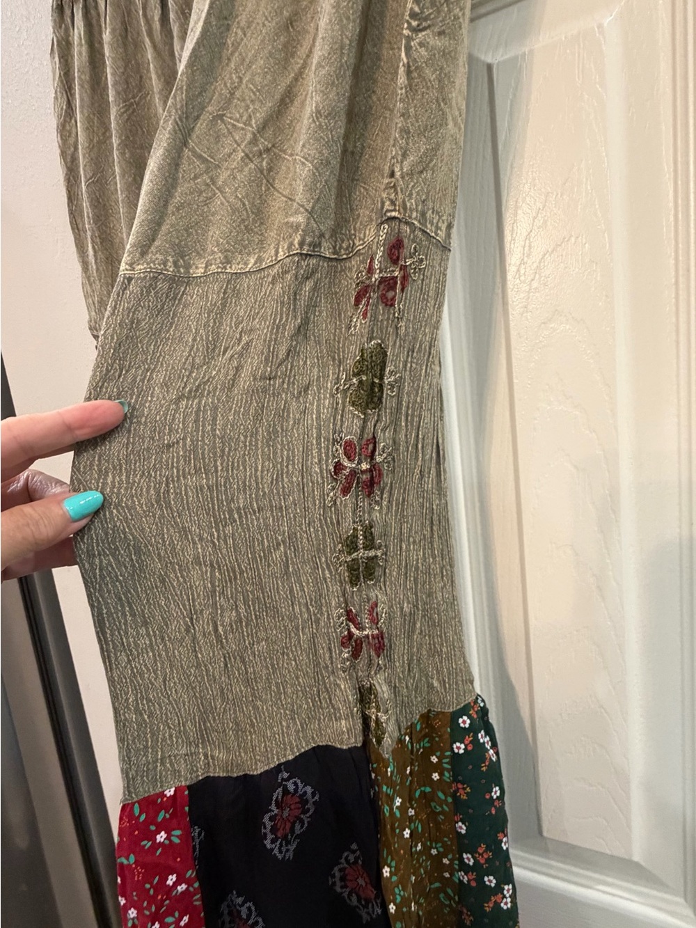 Young Threads Boho Patchwork Wide Leg Pants - Olive & Multicolor Sz S - Picture 3 of 5
